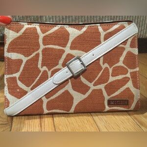 Miche “Geneva” Petite Shell with Giraffe print and cream faux leather belt. NWT